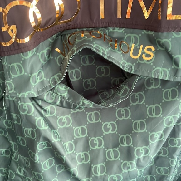 Good Times Victorious quarter zip pullover - Picture 3 of 11